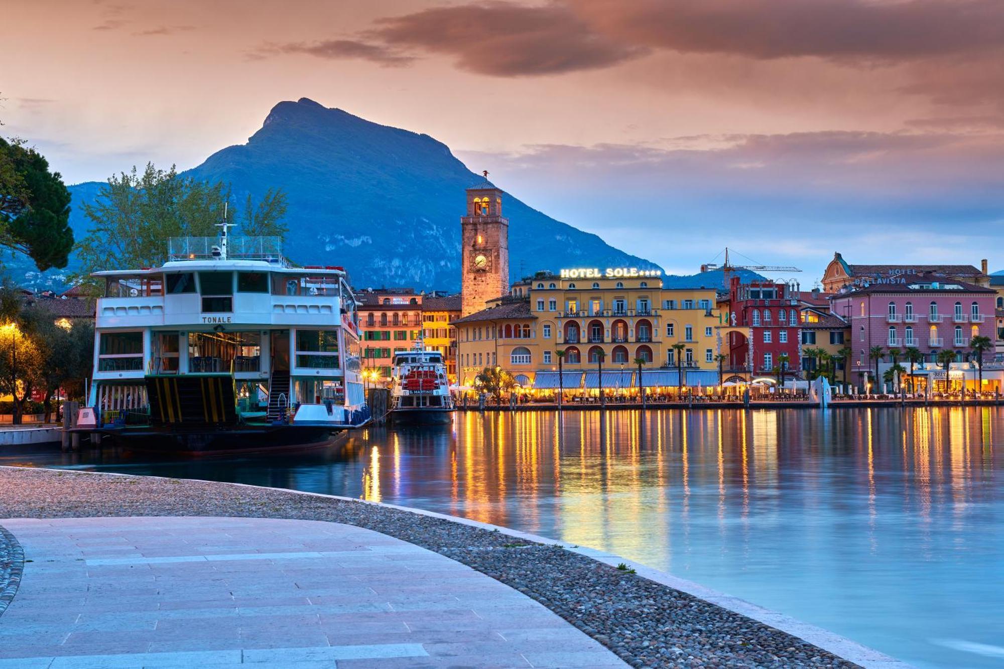 Riva Dante Apartment - Happy Rentals エクステリア 写真